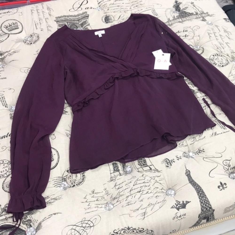 Q & A Pleated Ruffle Blouse - Picture 3 of 6